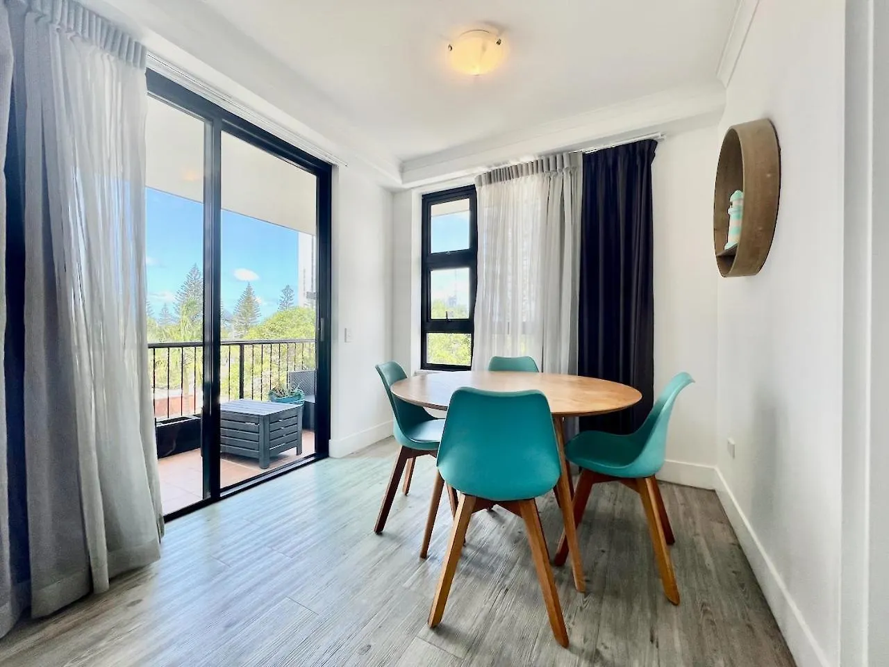Beachside Neptune Resort #304 Gold Coast Apartment